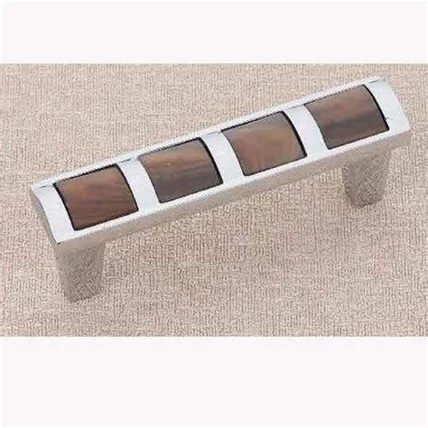 Otro F Silver Wooden Zinc Alloy Cabinet Handle Finish Type Chrome