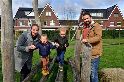 Onzekerheid Vreet Aan Papa Johan 36 Vindt Hij Op Tijd Een Nieuwe