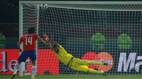 Mat As Fern Ndez Took The Perfect Penalty To Win Copa America