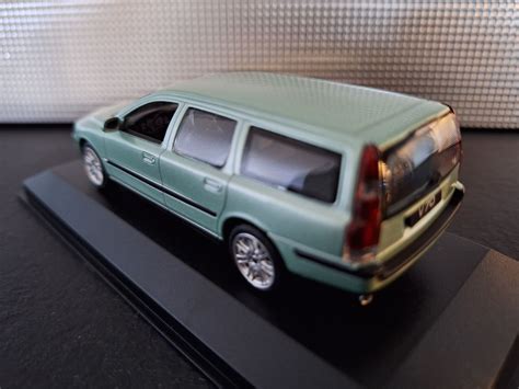 Volvo V70 Break 2000 Schaal 1 43 JP MiniWheels