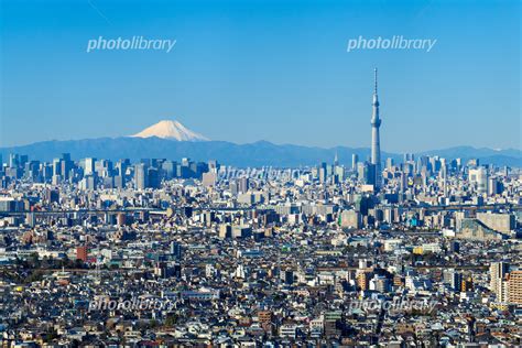 富士山と東京スカイツリー 写真素材 5572995 フォトライブラリー Photolibrary