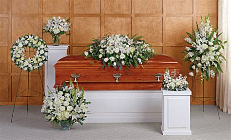 Few Tips To Choose Sympathy Flowers For A Funeral