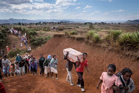 See pictures of death and burial rituals from different cultures