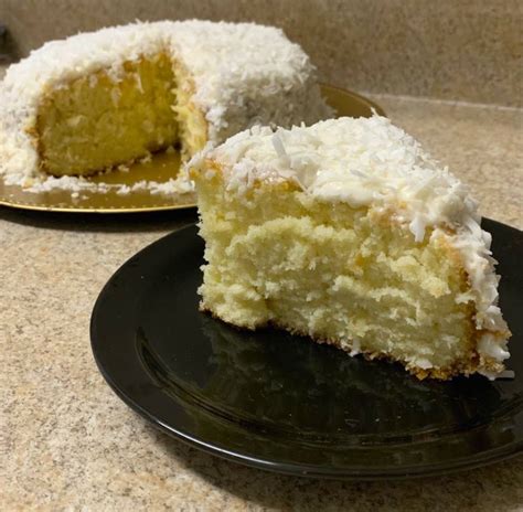 Easy And Moist Coconut Cake Maria S Kitchen