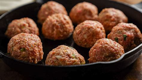 Spaghetti and Meatballs recipe - Coop Can Cook