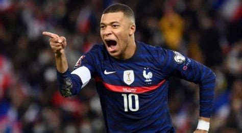 Kylian Mbapp Restera Au Paris Saint Germain Malgr L Int R T Du Real