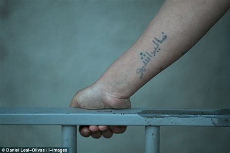 Yazidi Sex Slave Reveals How She Was Kidnapped And Sold 8 Times To ISIS Jihadis Daily Mail Online