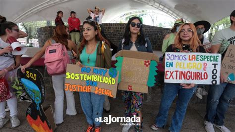 Por Defensa En El Dia De La Tierra Marchan En Toluca