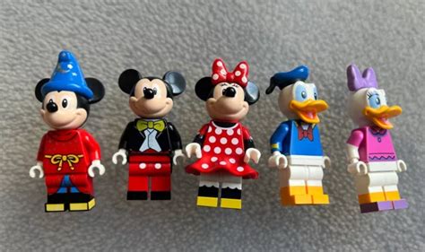 Lego Figures From Disney Castle Mickey Minnie Mouse Donald Daisy