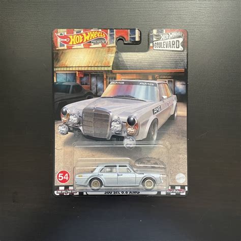 玩具公寓風火輪 Hot Wheels 膠胎 林蔭大道 賓士 MERCEDES BENZ300 SEL 6 8 AMG 蝦皮購物