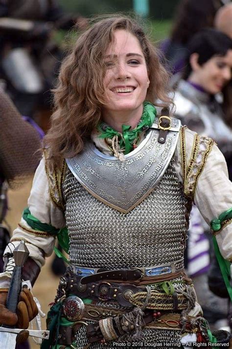 Pin By Mike Hallock On Swords And Armor Renaissance Fair Outfit Fair Outfits Ren Faire Outfits