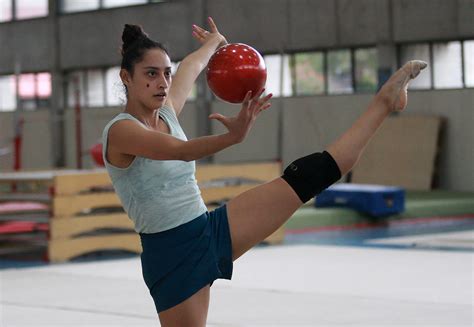 Selección de gimnasia rítmica competirá en Copa Yucatán se alista para