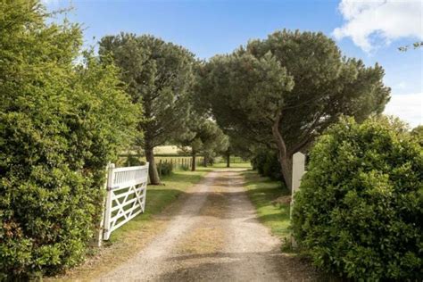 3 Bedroom Detached House For Sale In The Old Stables Green Lane