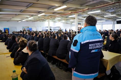 Más de 200 aspirantes se presentaron al examen de ingreso para la