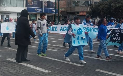 Estudiantes De Macusani Marchan Por El D A Mundial Del Agua Para