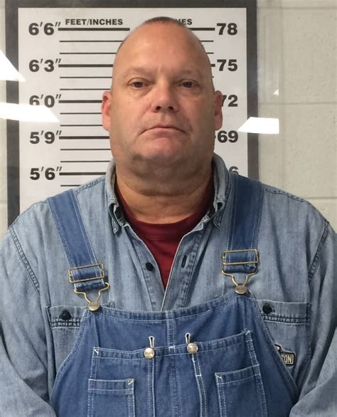 Former Gibson Co Sheriff Chuck Arnold Charged With Assaulting Teen