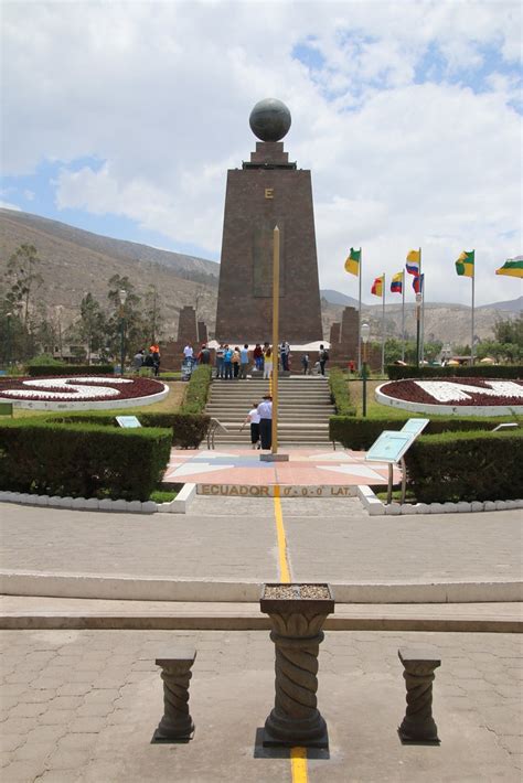 Ecuador Mitad Del Mundo Img Ian Withnall Flickr