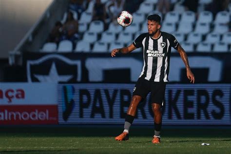 Vila Nova Anuncia Contrata O De Zagueiro Que Estava No Botafogo Mais