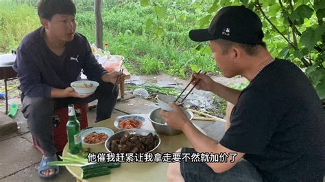 中朝边境农村，邻居家大哥炖了一锅排骨，晚上拎一箱啤酒去串门 【东北鸭蛋说白了】 Youtube