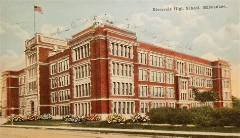 Riverside High School Milwaukee Wisconsin This Is Where My Mom Went