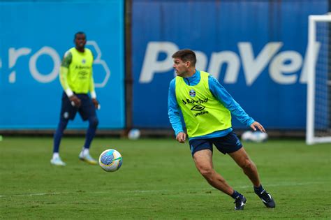 Gr Mio Faz Ltimo Treinamento Antes De Estreia Contra O Vasco Pelo