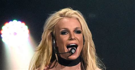 Britney Spears Goes Fully Nude In New Snap After Dancing To Ex Justin