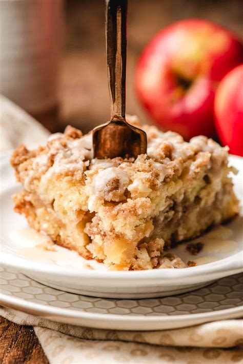 Apple Crumb Cake