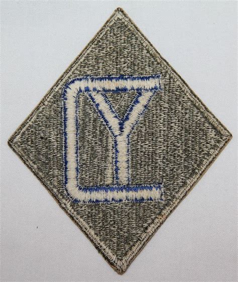 G121. WWII 26TH INFANTRY DIVISION PATCH - B & B Militaria