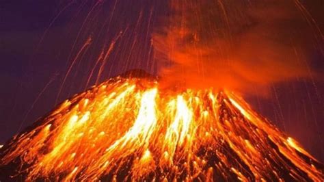 Así Se Ve Un Volcán En Erupción A Vista De Dron