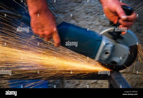 Man Using Grinding Machine Hi Res Stock Photography And Images Alamy