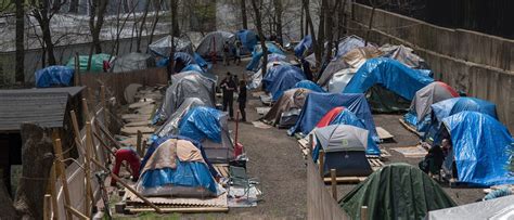 Law students, alumna give homeless tent city a ‘Second Chance’