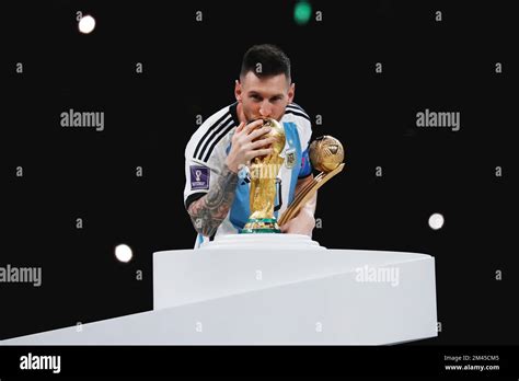 Lionel Messi World Cup Kiss Hi Res Stock Photography And Images Alamy