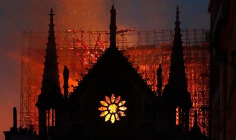 Notre Dame Depois Do Inc Ndio Veja Como Ficou O Monumento