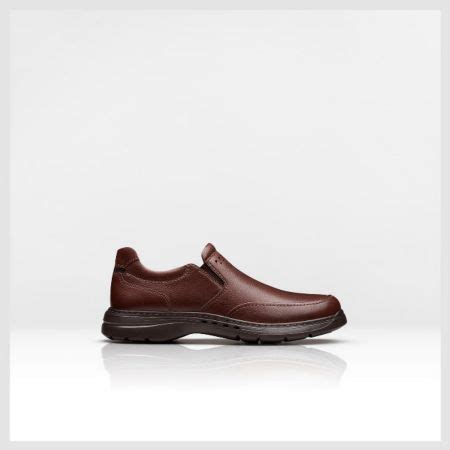 What Is Wide Fit In Clarks Shoes? - Shoe Effect