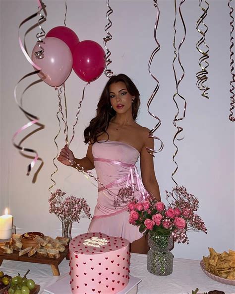 22 REALLY CUTE BIRTHDAY OUTFITS TO TURN HEADS - Stylin by Sarita