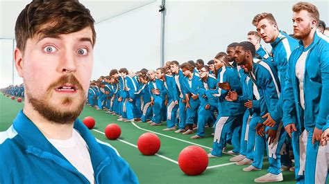 World's Largest Game Of Dodgeball Acordes - Chordify