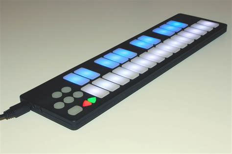 Qunexus Is Touch Sensitive Tilt Mini Keyboard With Cv Midi Osc As