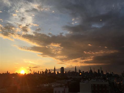 Sunset NYC Tonight : r/skylineporn