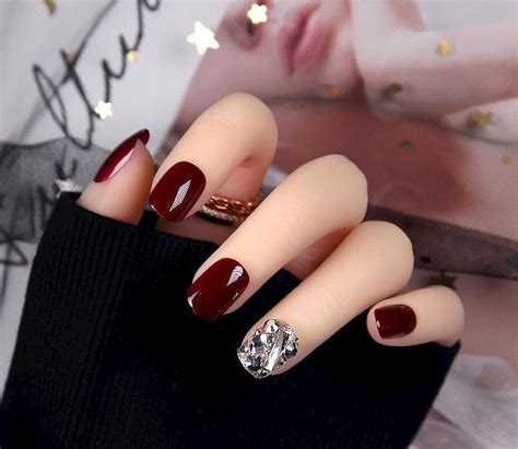 Tuyển Chọn 200 Mẫu Nails đỏ Mận được Yêu Thích Nhất