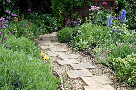 Cottage garden path ideas: 13 beautiful ways to make journeying through ...