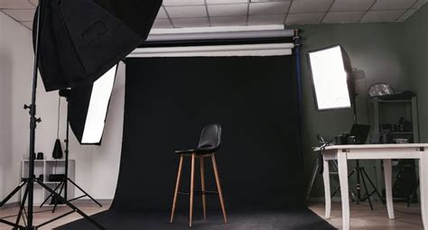 What Is A Softbox? How Does It Work In Photography? - Orah Co