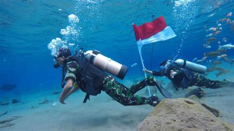 TNI AL Kibarkan Bendera Merah Putih Di 77 Wilayah Laut Indonesia Dalam