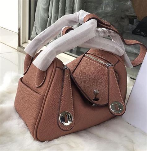 Hermes Lindy Small Togo 26 Fesyen Wanita Tas Dompet Di Carousell