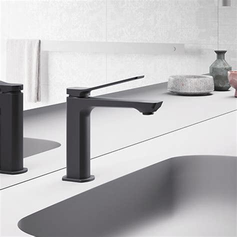 Set Miscelatori Lavabo E Bidet In Ottone Modello Tilt Paffoni Nero Opaco