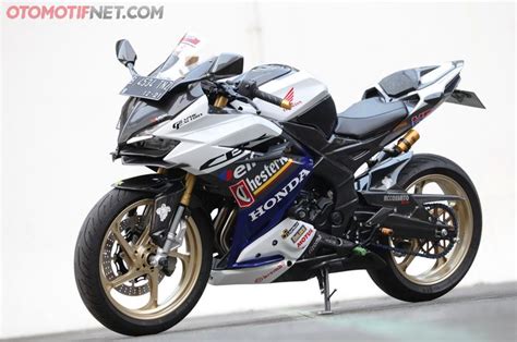 Modifikasi Honda Cbr Rr Makin Racing Dengan Livery Honda Chesterfield