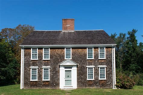 What Is a Colonial House? - Facts About American Colonial-Style Homes