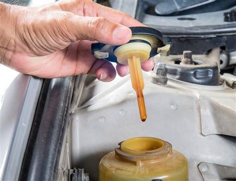 Power Steering Fluid Leak (Symptoms, Causes and Fixes) - The Motor Guy