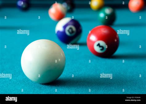 Balls on pool table Stock Photo - Alamy