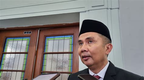 Lantik Ade Zakir Sebagai Pj Bandung Barat Bey Machmudin Ingatkan