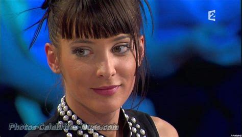 Naked Erika Moulet in On n est pas couché